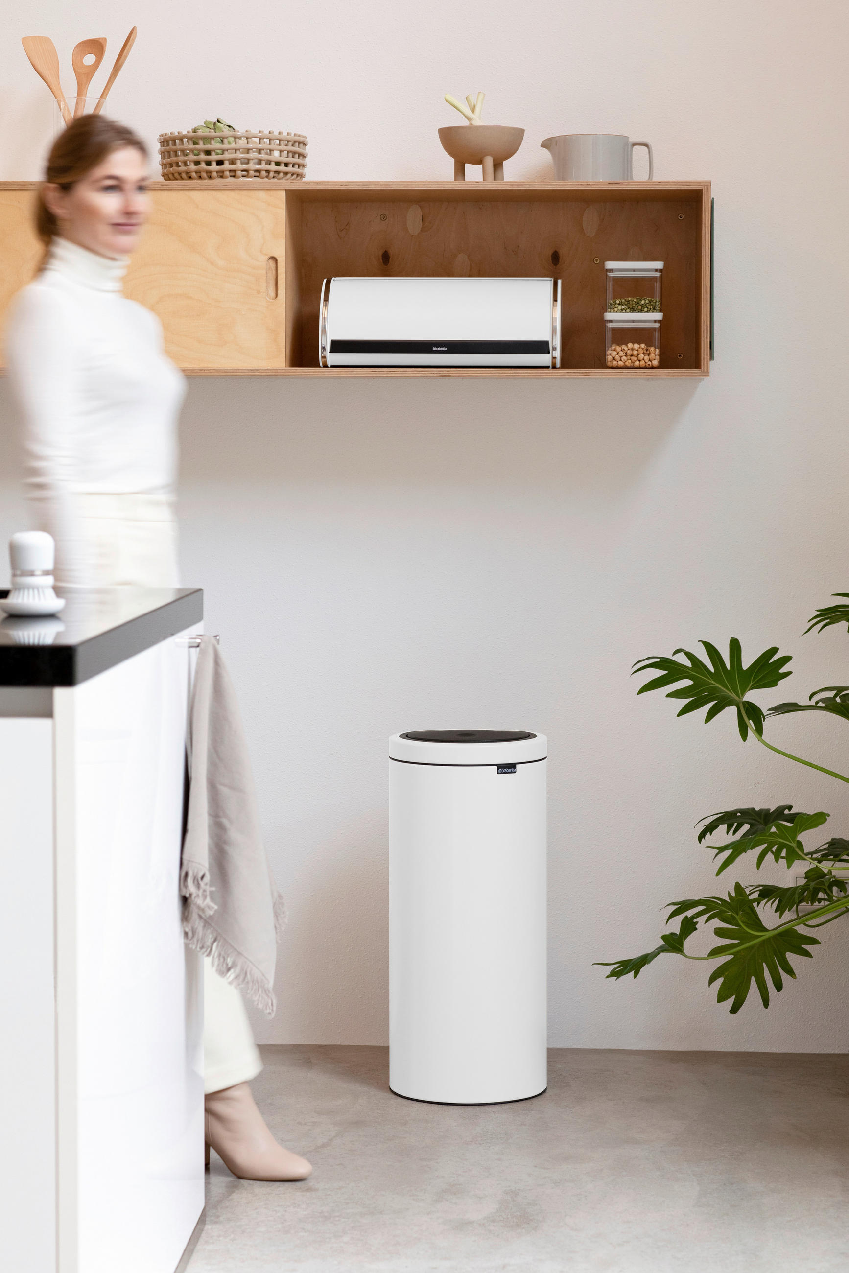 ABFALLEIMER TOUCH BIN ® 30 L  - Weiß, Basics, Metall (29,3/67,9/38,0cm) - Brabantia