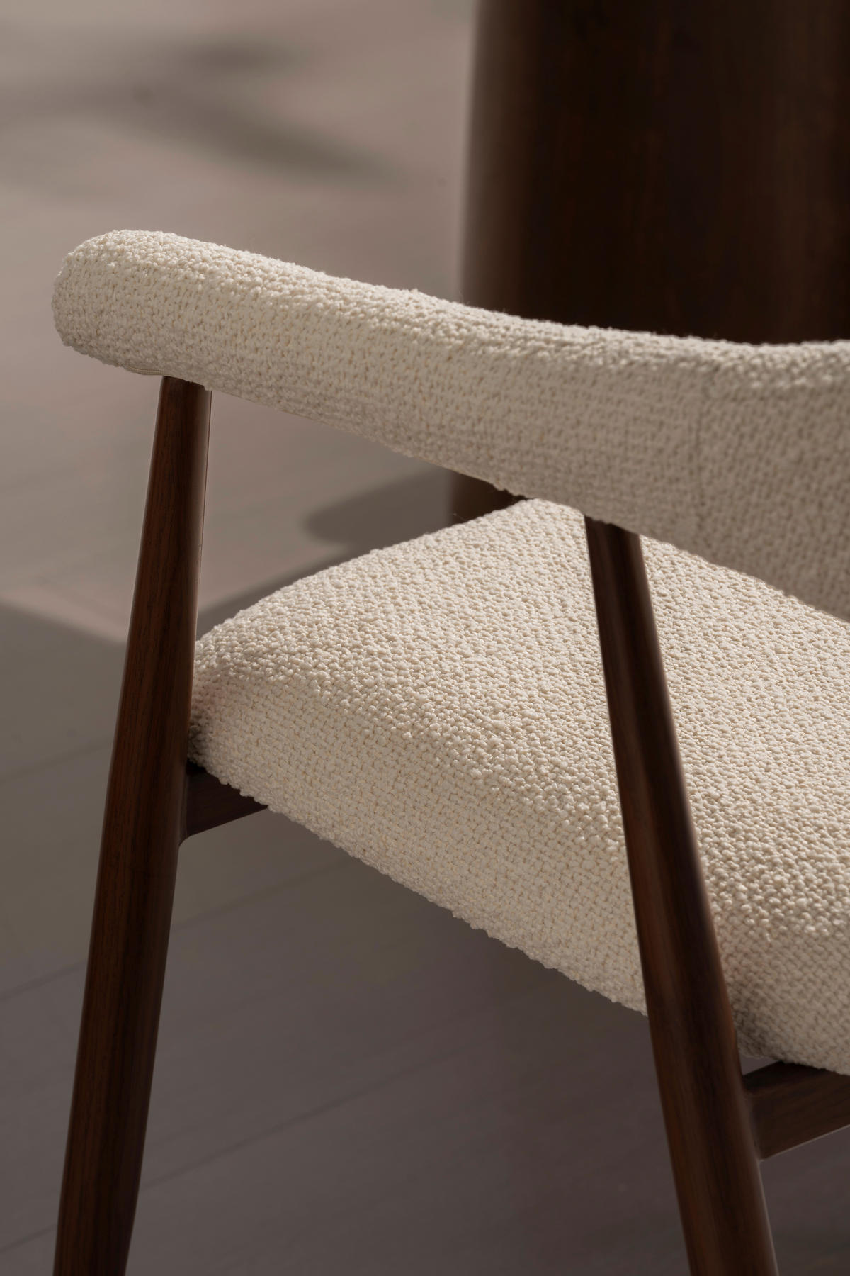 ARMLEHNSTUHL  Stoffauswahl Bouclé  Creme, Walnussfarben  - Walnussfarben/Creme, Design, Textil/Metall (58/78/60cm) - Lomoco