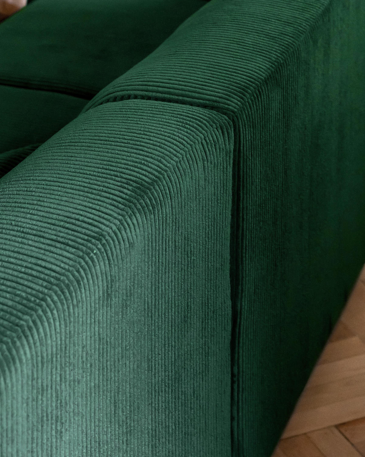 CloseUp von MID.YOU ECKSOFA Dunkelgrün Cord.