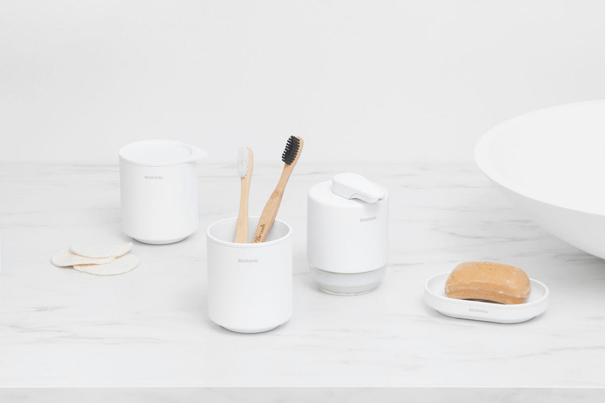 KUPATILSKA ČAŠA  bela  metal, plastika  - bela, Osnovno, metal/plastika (8.1/9.4/8.1cm) - Brabantia