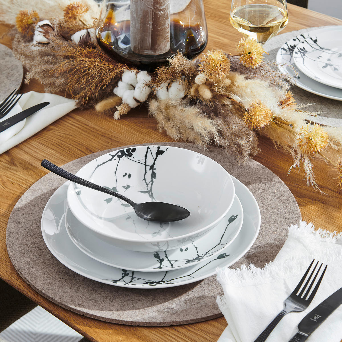 FRÜHSTÜCKSTELLER Schwarz 22,5 cm Liberty Dark Rose Hip  - Schwarz, Basics, Keramik (22,5cm) - Seltmann Weiden