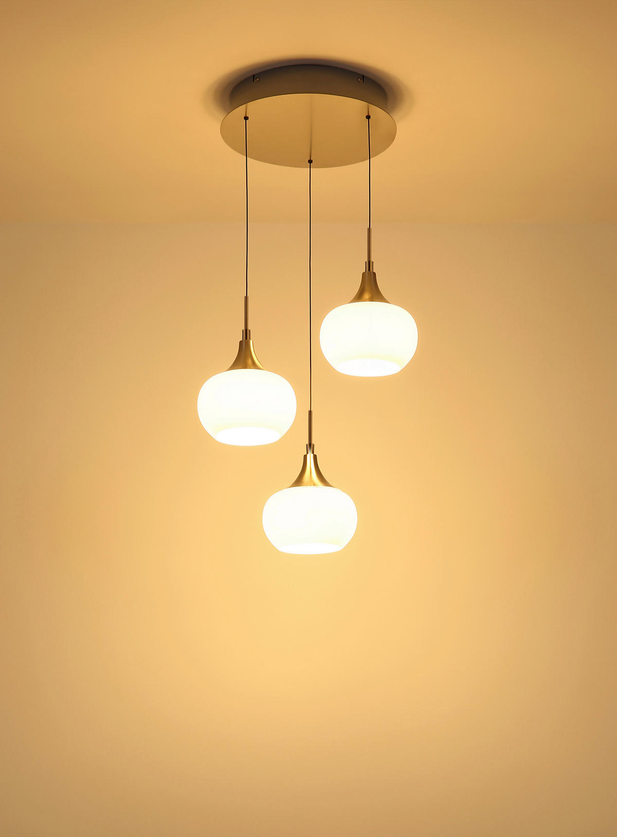 HÄNGELEUCHTE Lui 37/150 cm   - Opal/Schwarz, Design, Glas/Kunststoff (37/150cm) - Globo