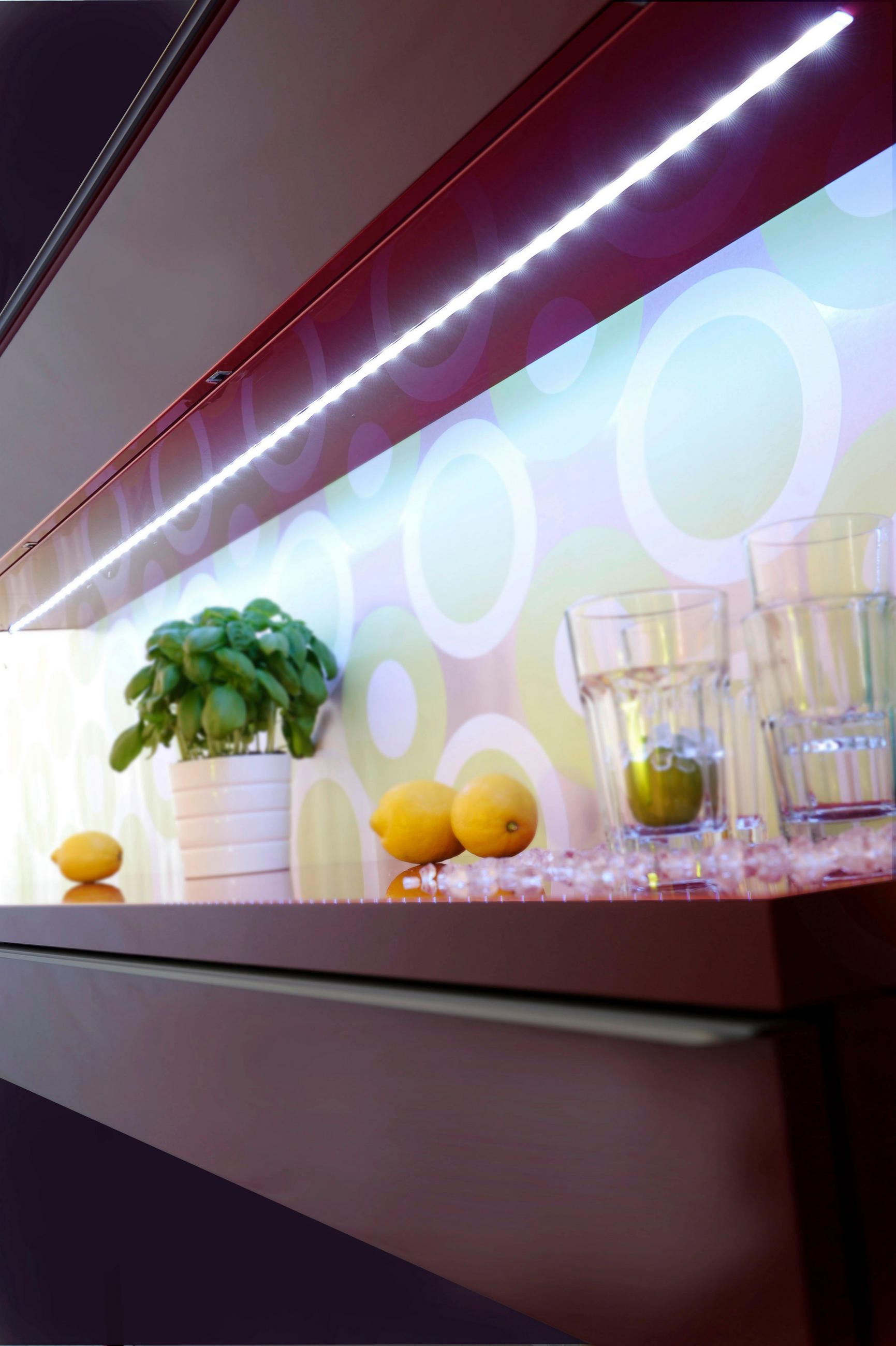 LED TRAKA - providno, Osnovno, plastika (1000/1/0,2cm)