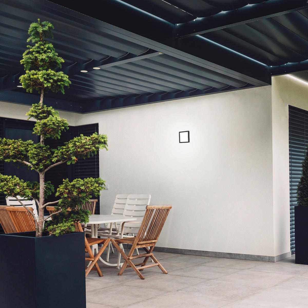 AUßENDECKENLEUCHTE   - Schwarz, Design, Kunststoff (19/19/2,8cm)