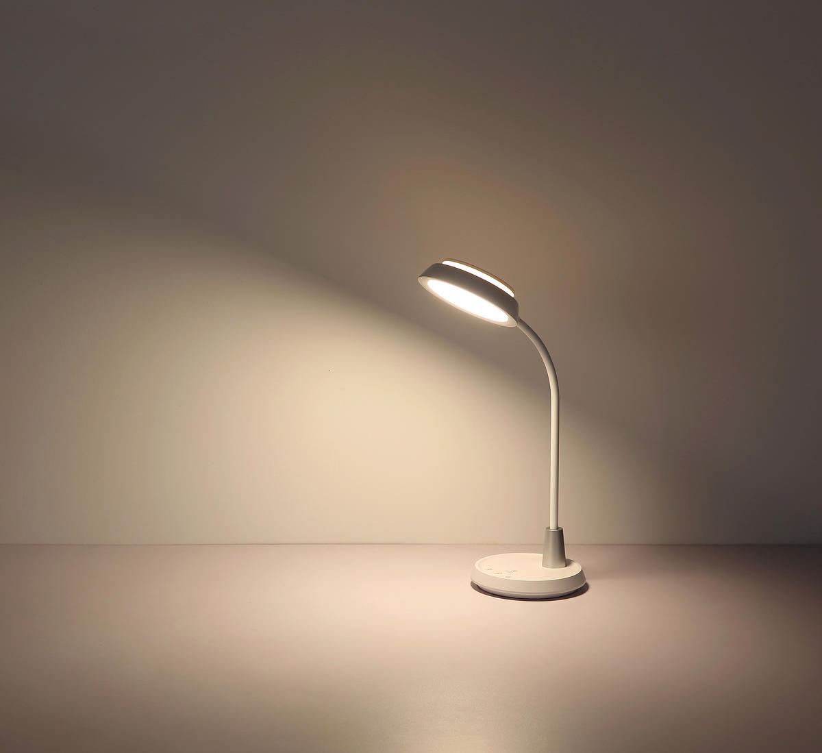 STOLNÍ LED LAMPA, dotykový stmívač, 30,6/17,2/44,8 cm - bílá/barvy stříbra, Design, plast (30,6/17,2/44,8cm) - Globo
