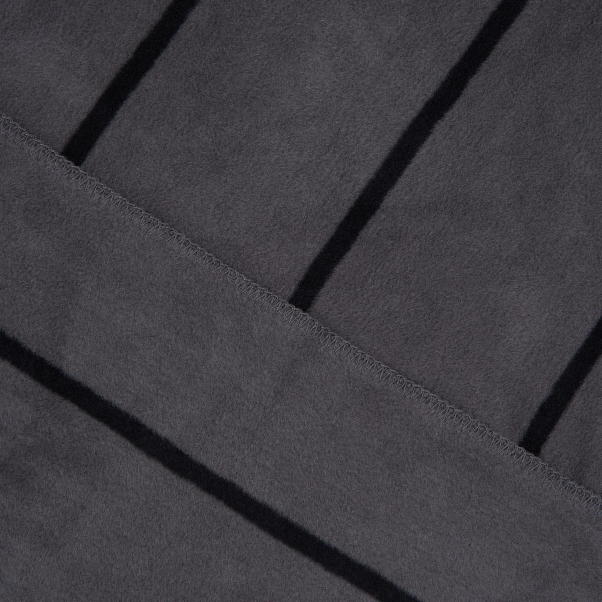 DEKORATIVNA ODEJA 150/200 cm siva, črna  - siva/črna, Basics, tekstil (150/200cm) - Bugatti