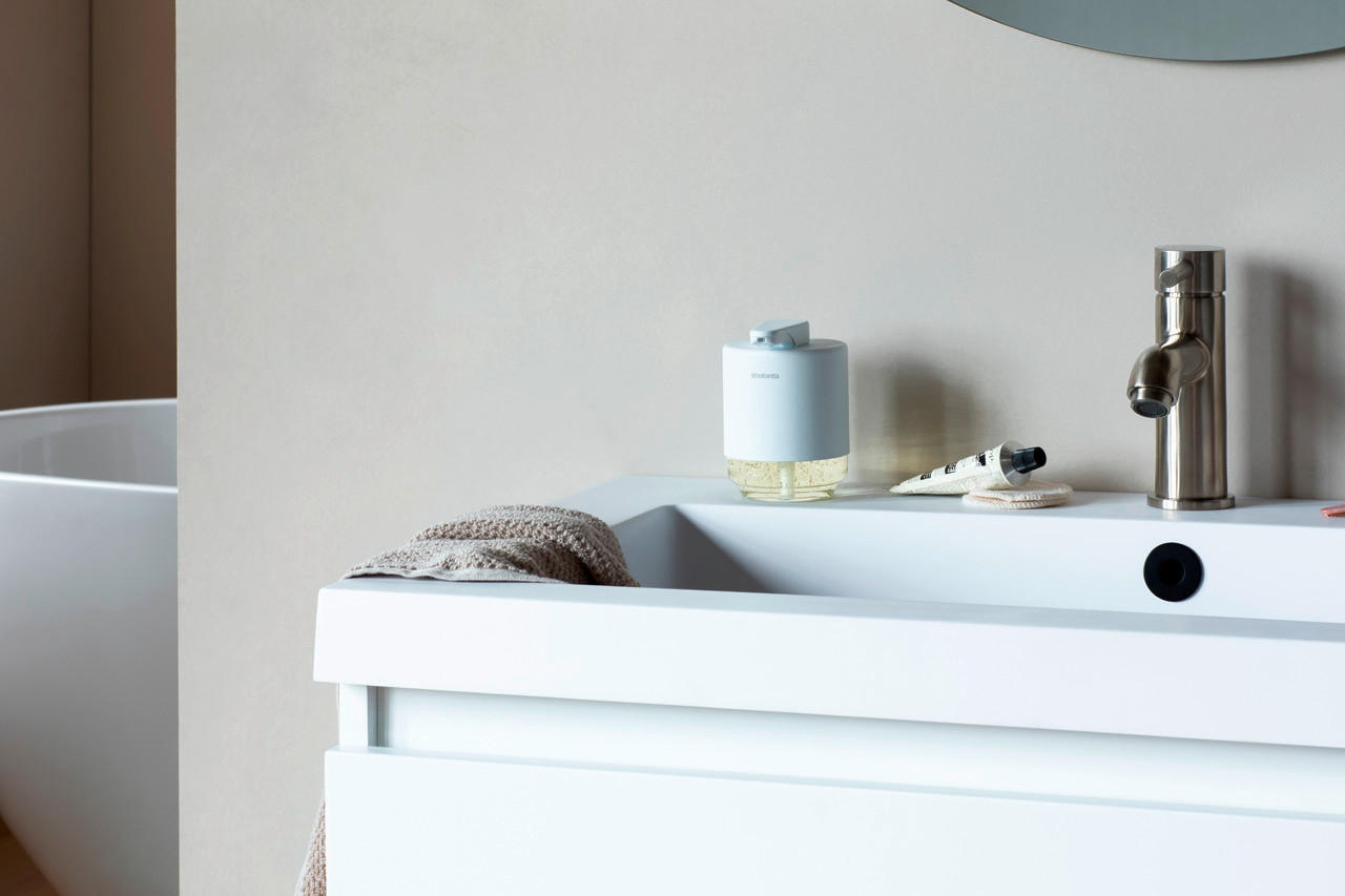 DOZATOR TEKUĆEG SAPUNA bijela, prozirno metal, staklo MINDSET - bijela/prozirno, Basics, staklo/metal (8/11/9.5cm) - Brabantia