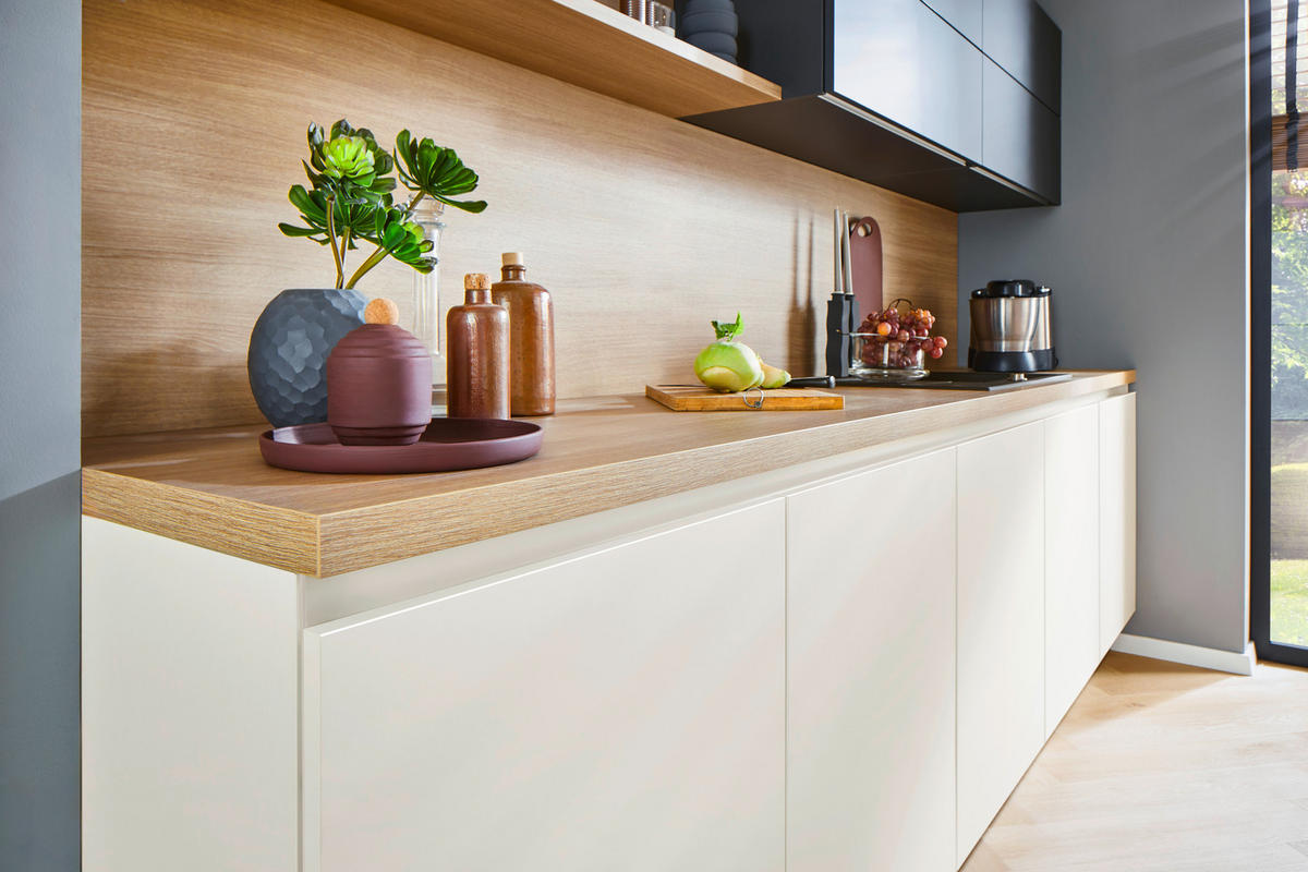 EINBAUKÜCHE   - Weiß, Design, Holzwerkstoff - Dieter Knoll