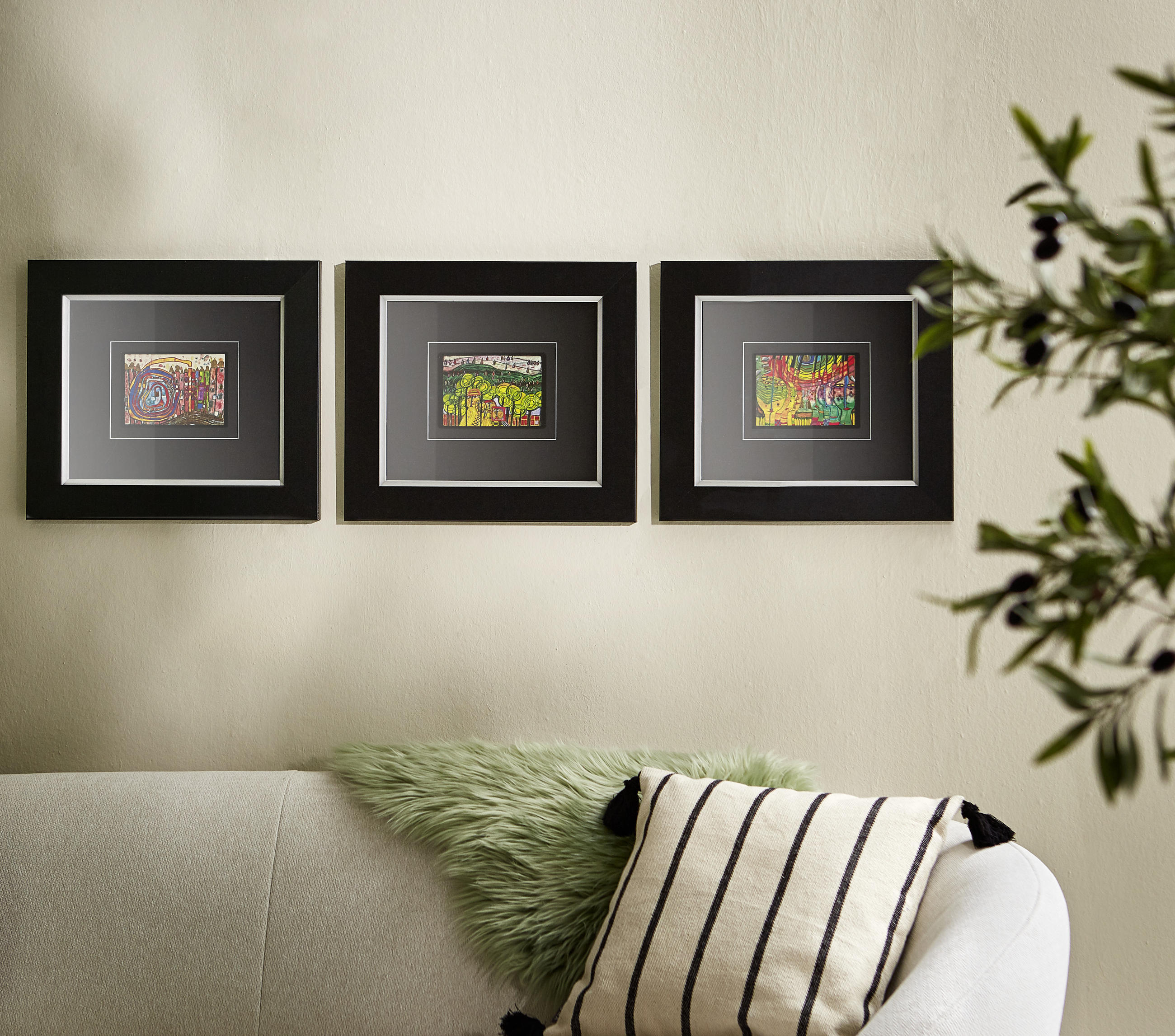 KUNSTDRUCK Friedensreich Hundertwasser Architektur THE RAIN FALLS FAR FROM US - Multicolor/Schwarz, Basics, Papier/Holzwerkstoff (43/38,5cm)