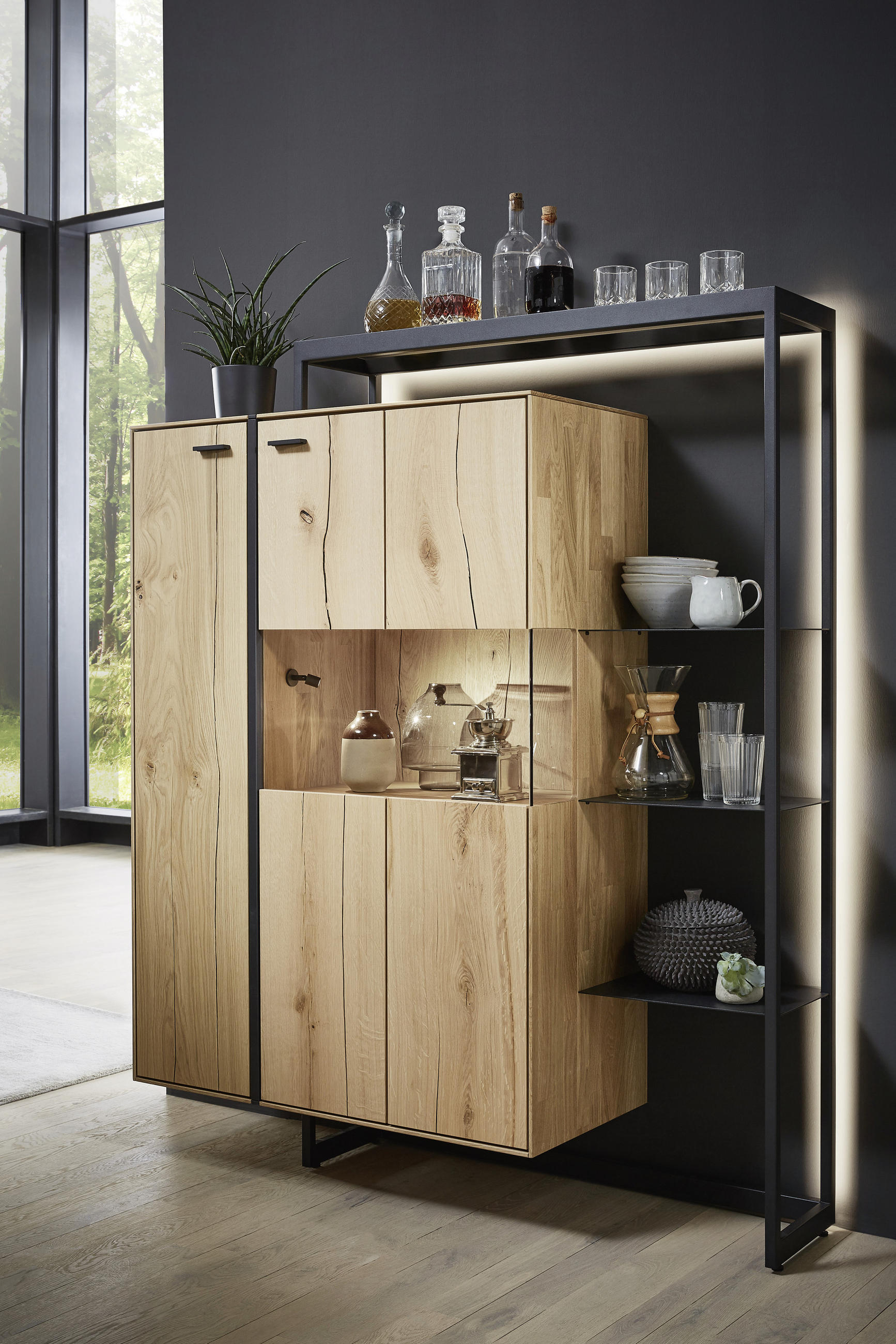 HIGHBOARD Wildeiche, Balkeneiche massiv Schwarz, Eichefarben Einlegeböden - Eichefarben/Schwarz, Natur, Glas/Holz (129,3/158/41,1/28cm) - Valnatura