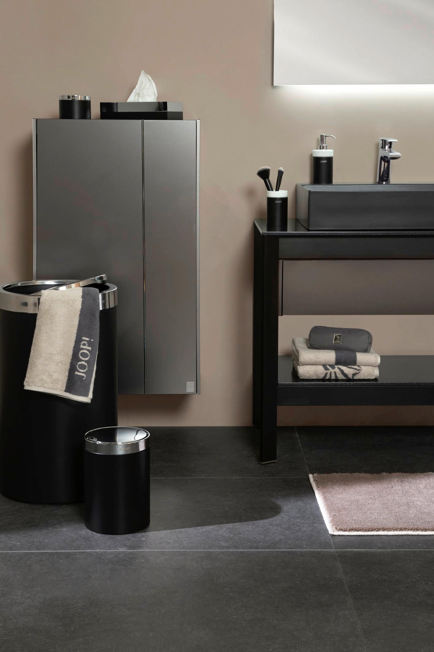 SEIFENSPENDER Chromeline Black  - Chromfarben/Schwarz, Design, Kunststoff/Metall - Joop!