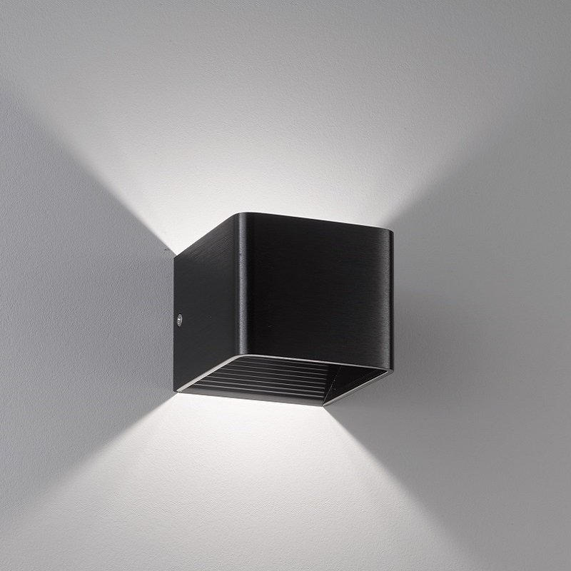 NÁSTĚNNÉ LED SVÍTIDLO, 10/10/8 cm - černá, Design, kov (10/10/8cm)