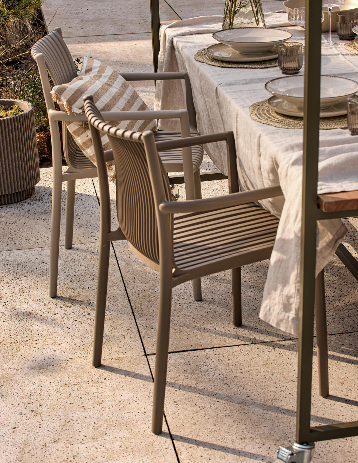 GARTENSTUHL-SET Sandfarben  - Sandfarben, MODERN, Kunststoff (56/84/57cm) - Livetastic