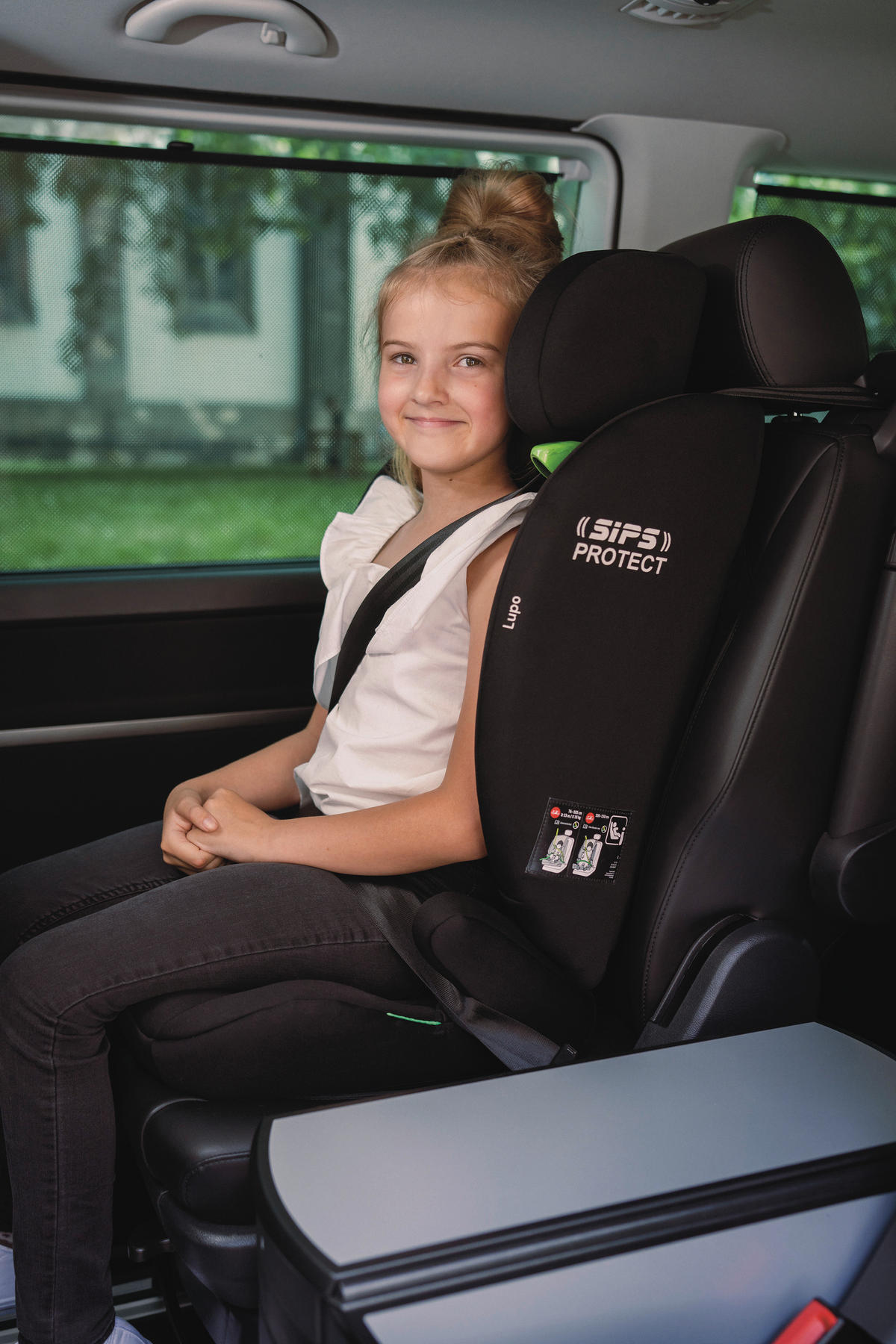 KINDERAUTOSITZ Lupo I-Size Black  - Schwarz, Basics, Kunststoff/Textil (44/62/48cm) - Osann