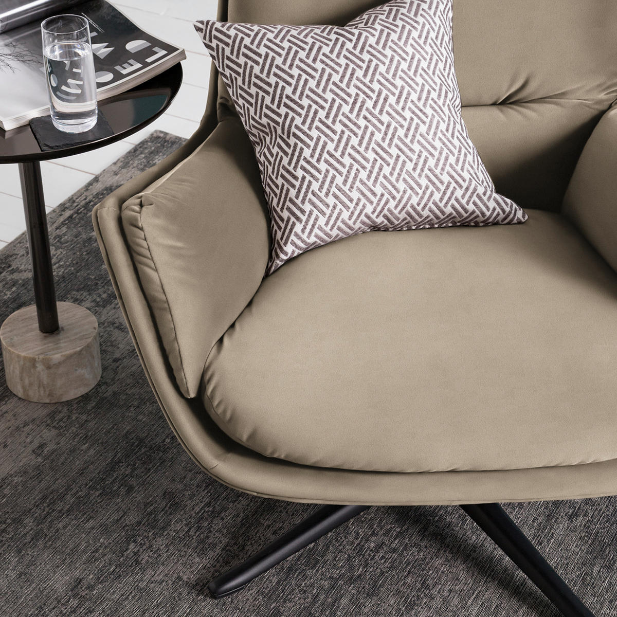 SESSEL in Samt Beige  - Beige/Schwarz, Design, Textil/Metall (83/94/97cm) - home24