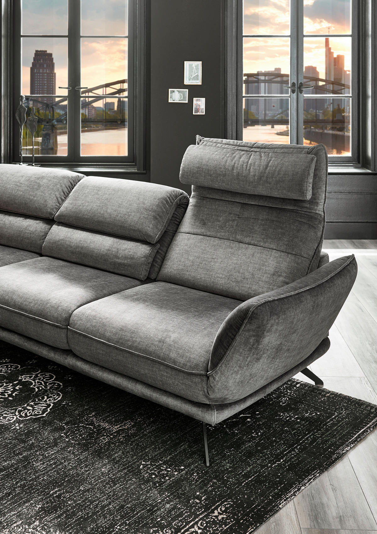 ECKSOFA in Velours Silberfarben  - Silberfarben/Schwarz, Design, Textil/Metall (153/283cm) - Valdera