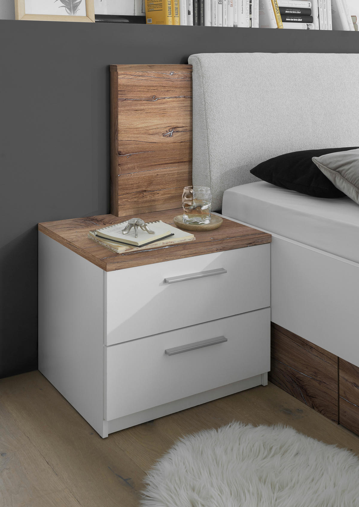 NOČNÍ STOLEK, bílá, barvy dubu, 55/89/40 cm - bílá/barvy dubu, Moderní, kompozitní dřevo/plast (55/89/40cm) - Carryhome