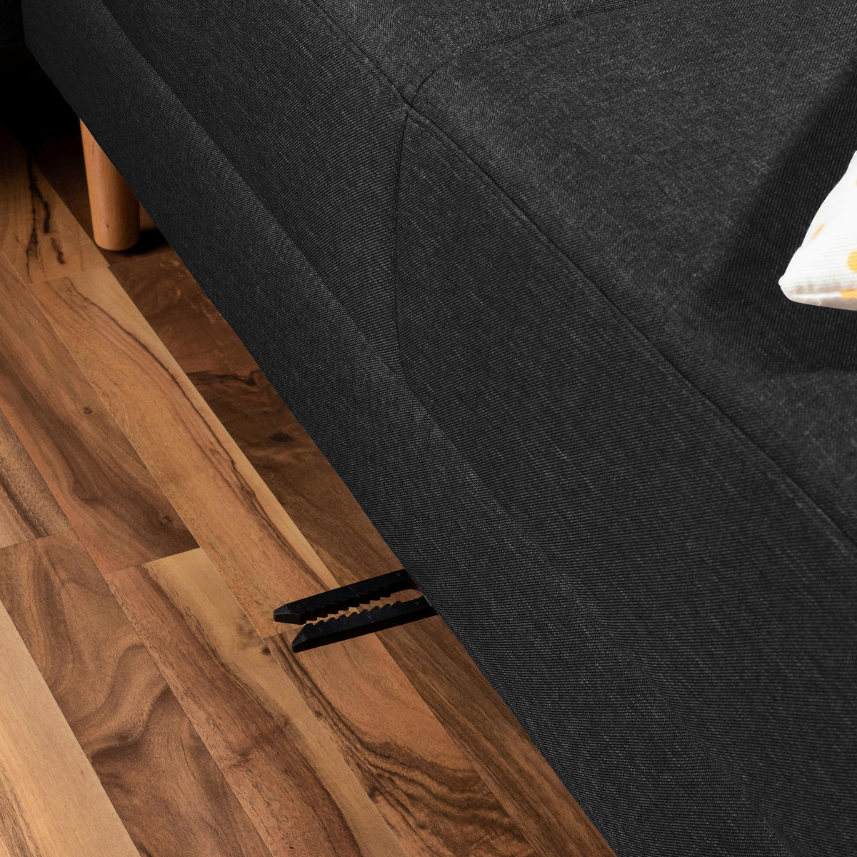 ECKSCHLAFSOFA Schwarz Flachgewebe  - Erlefarben/Schwarz, Design, Holz/Textil (230/93/152cm) - Max Winzer