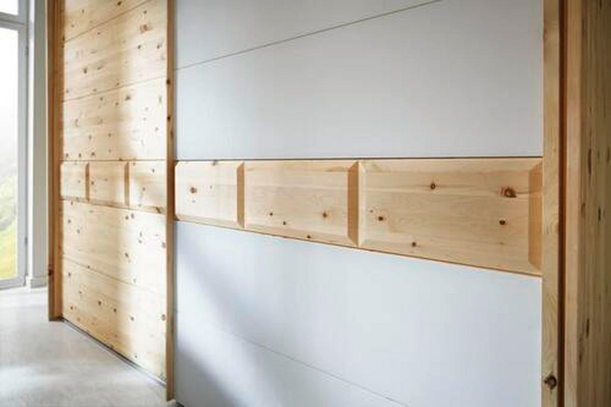 SCHWEBETÜRENSCHRANK in Weiss, Zirbelkieferfarben  - Weiss/Zirbelkieferfarben, Natur, Glas/Holz (300/225/65cm) - Valnatura