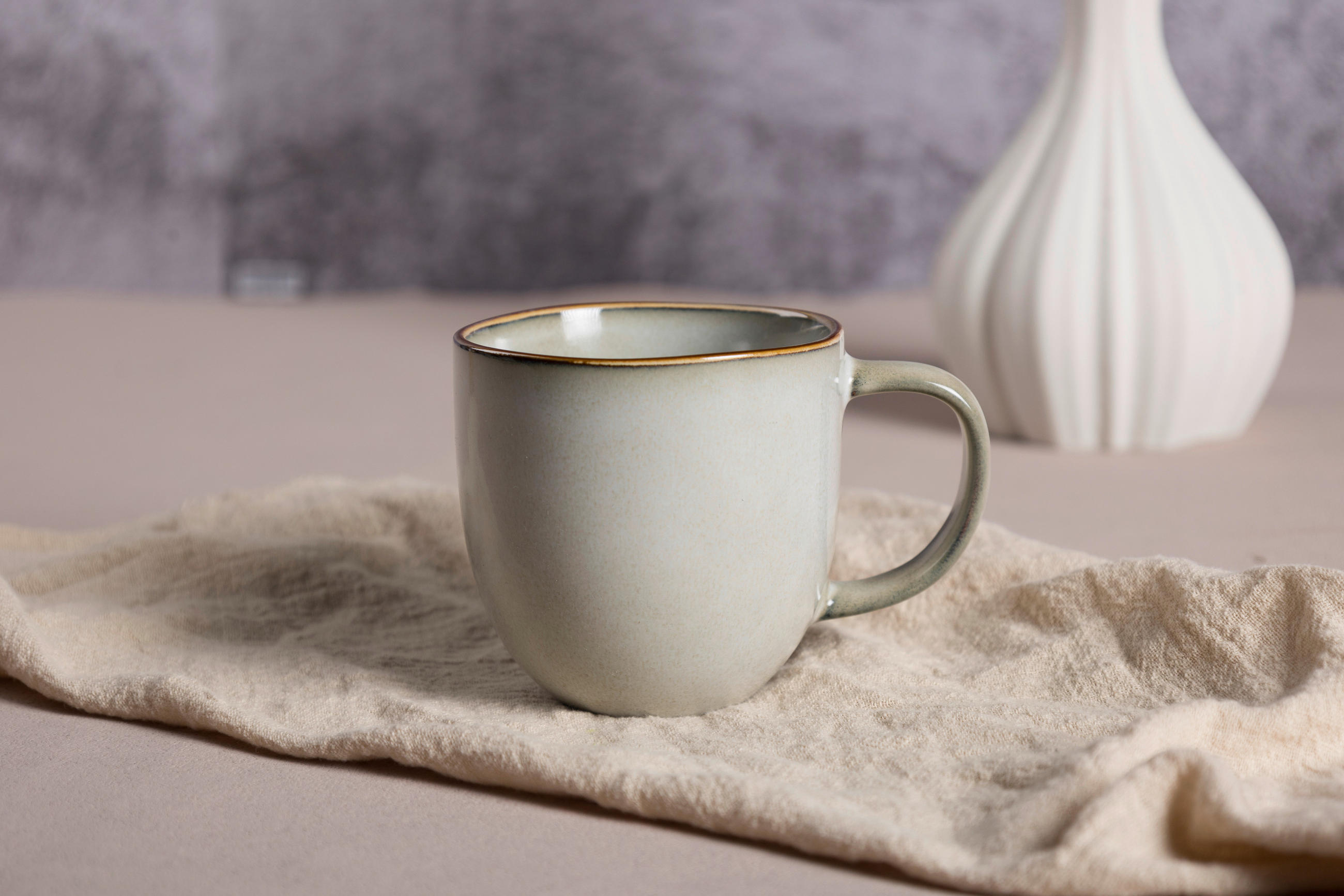 Kaffeebecher beige Steinzeug