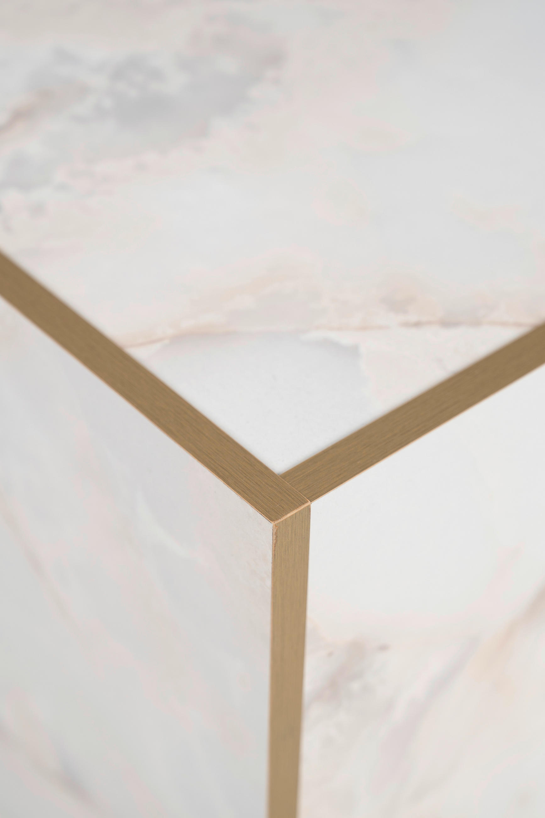 Thumbnail - Beistelltisch Brilon weiß gold Optik B/H/T: ca. 43x35x43 cm