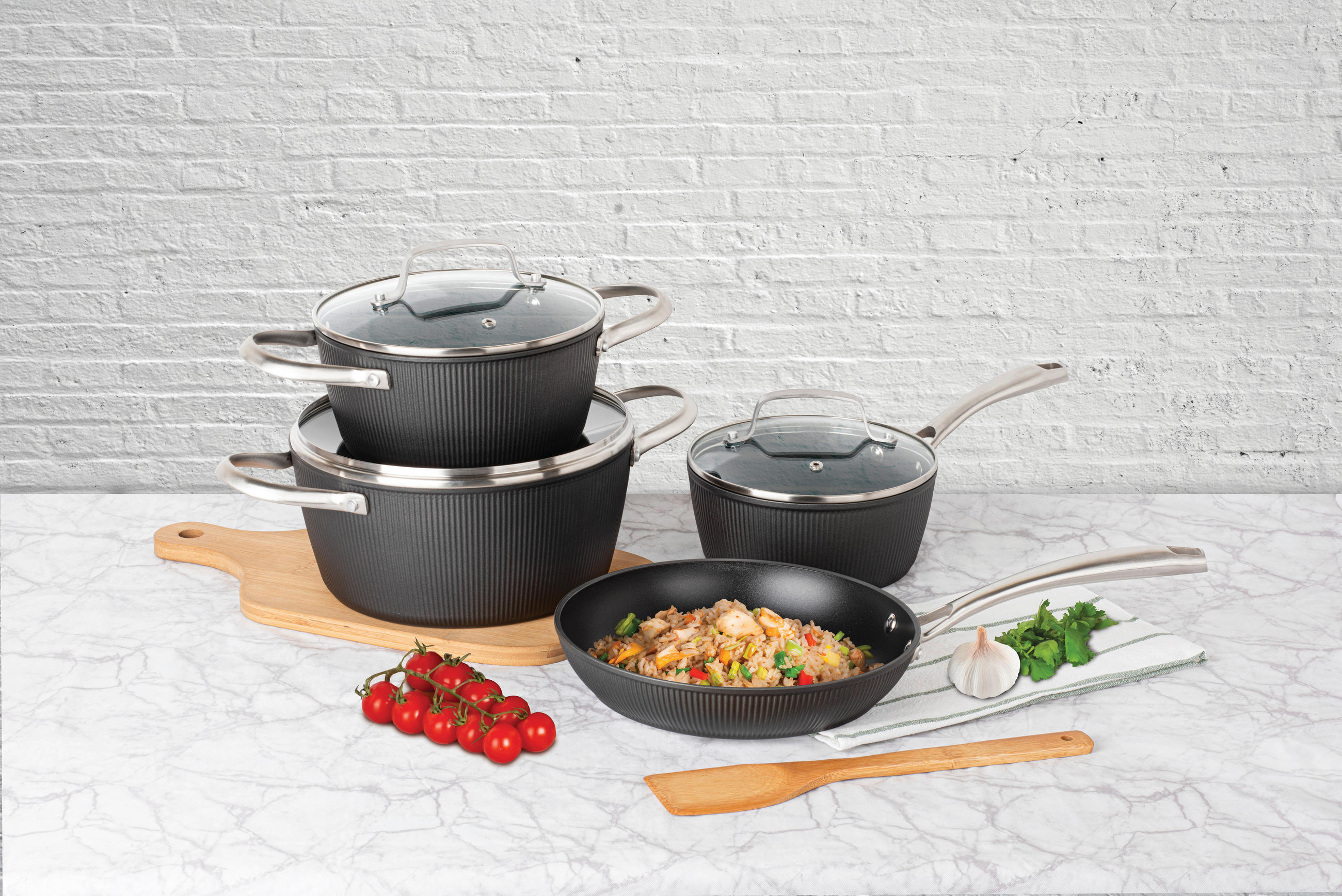 Thumbnail - POCOline Topfset schwarz Aluminium 7 tlg.