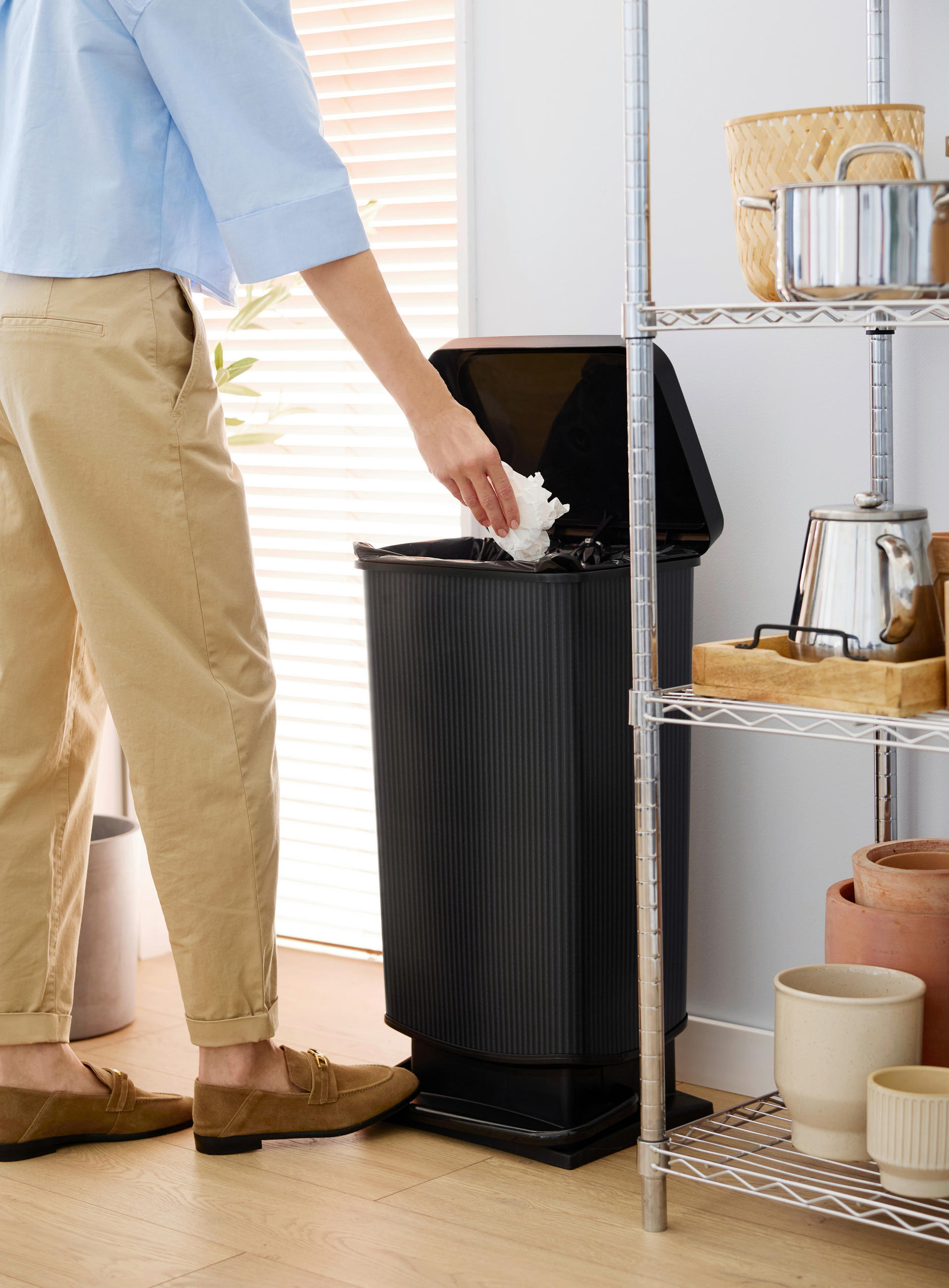 Thumbnail - Rotho Treteimer blau B/H/L: ca. 29x67x35 cm