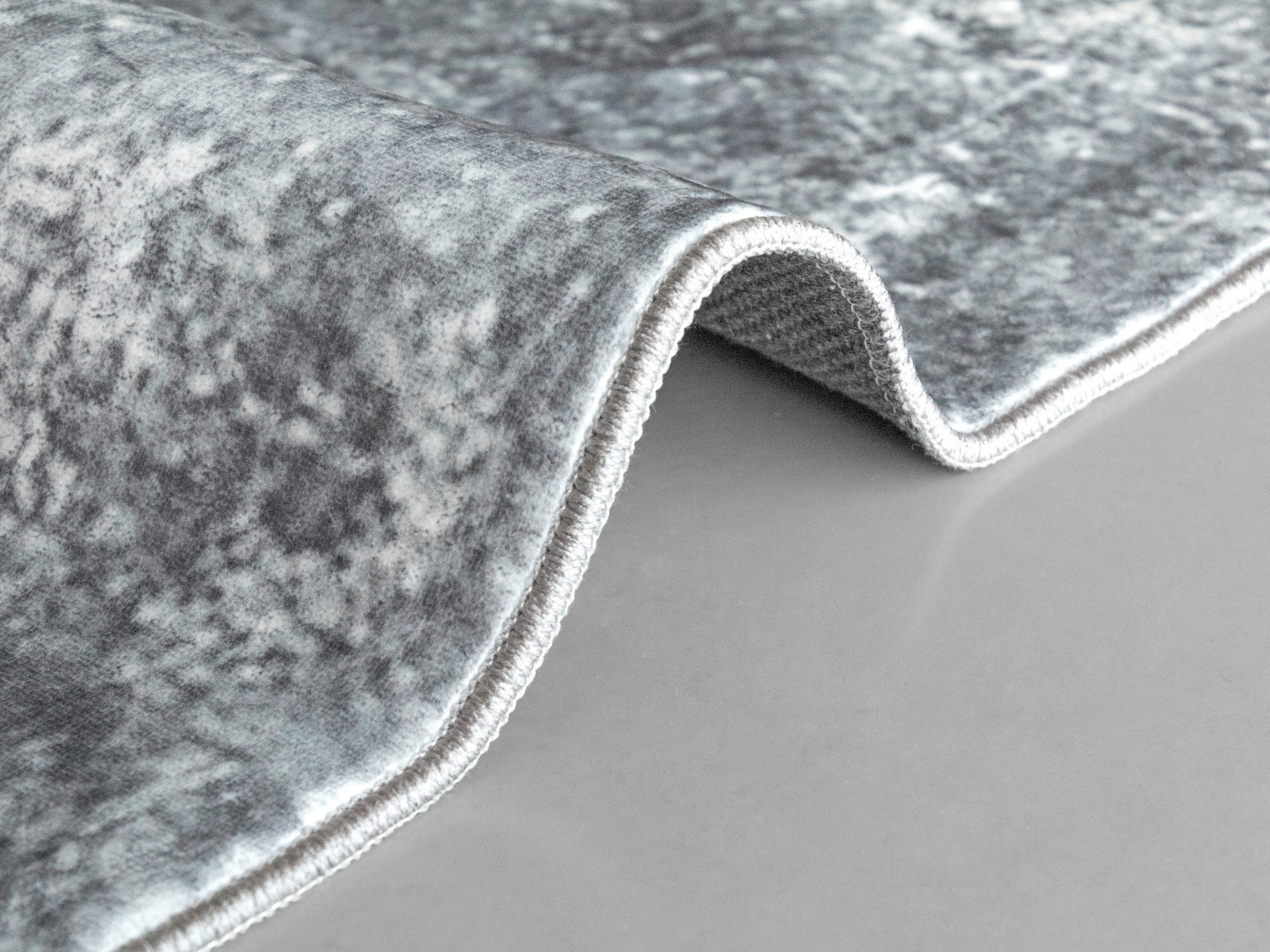 Thumbnail - Teppich Silk silber B/L: ca. 80x150 cm